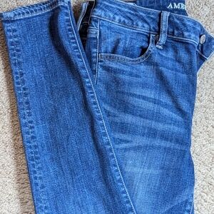 American Eagle Jeans- Size 6R, Super Hi Rise Jeggings